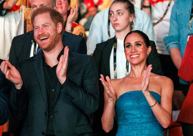 Harry e Meghan si allontanano